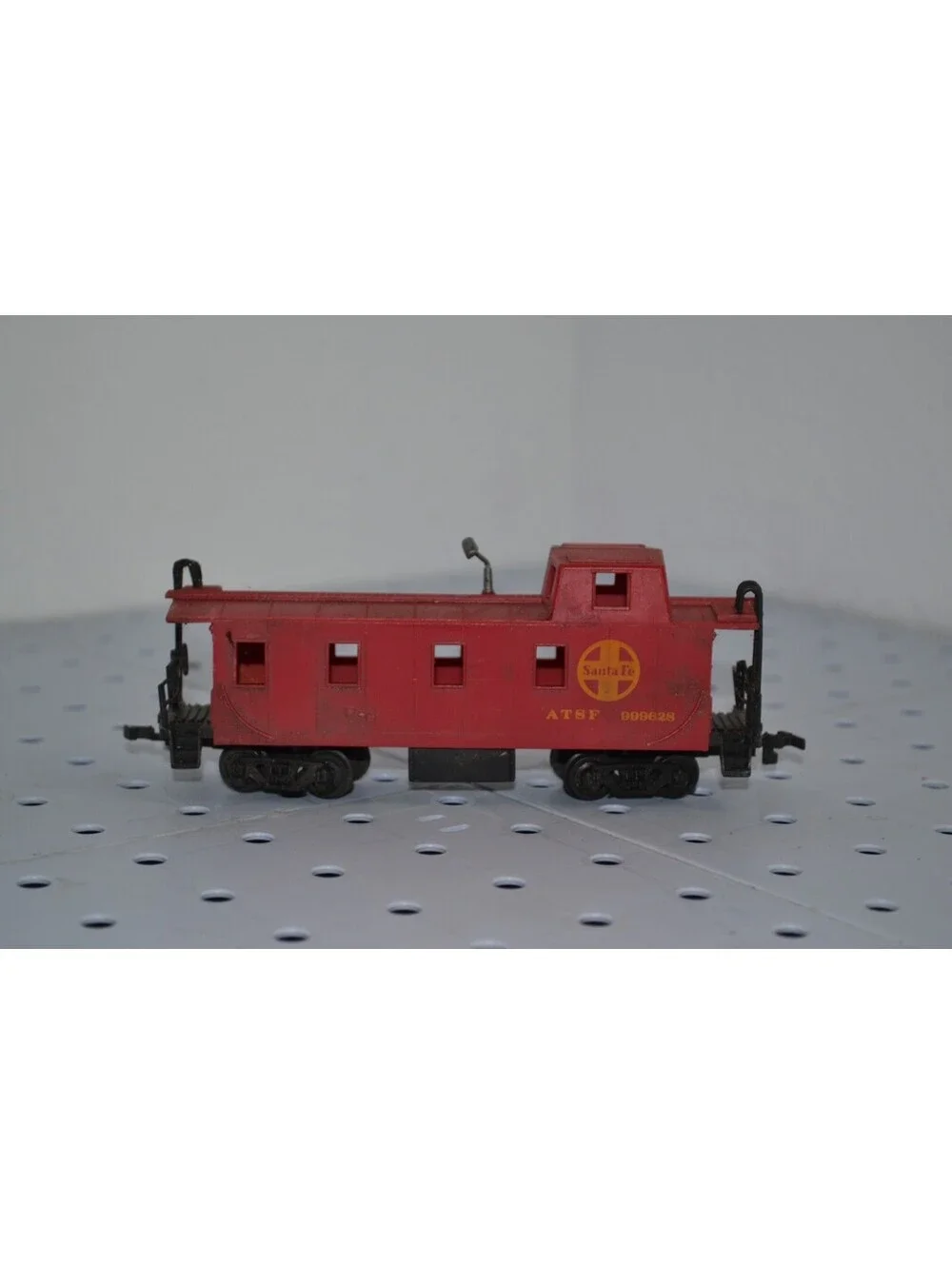 HO Scale Vintage Tyco & Bachmann Red Caboose Cars Lot Of 4 AS IS